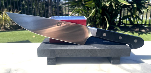 New zwilling pro chef - new, 8"