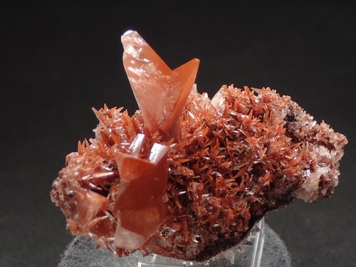 438 calcite twin - , 7x6x4